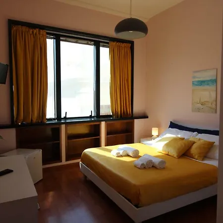 Angioina Guest house *